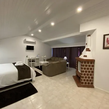 招待所 The Rock 蓬塔德尔加达